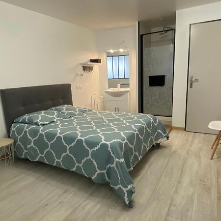 Joli T2 Dans Une Maison De Village Chateauroux-les-Alpes Buitenkant foto
